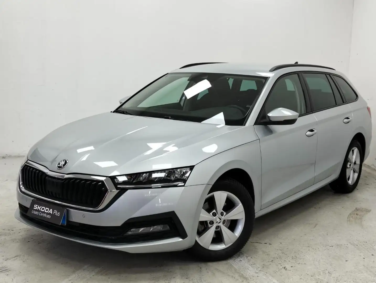 Skoda Octavia 1.5 e-TEC DSG Wagon Executive Argento - 1