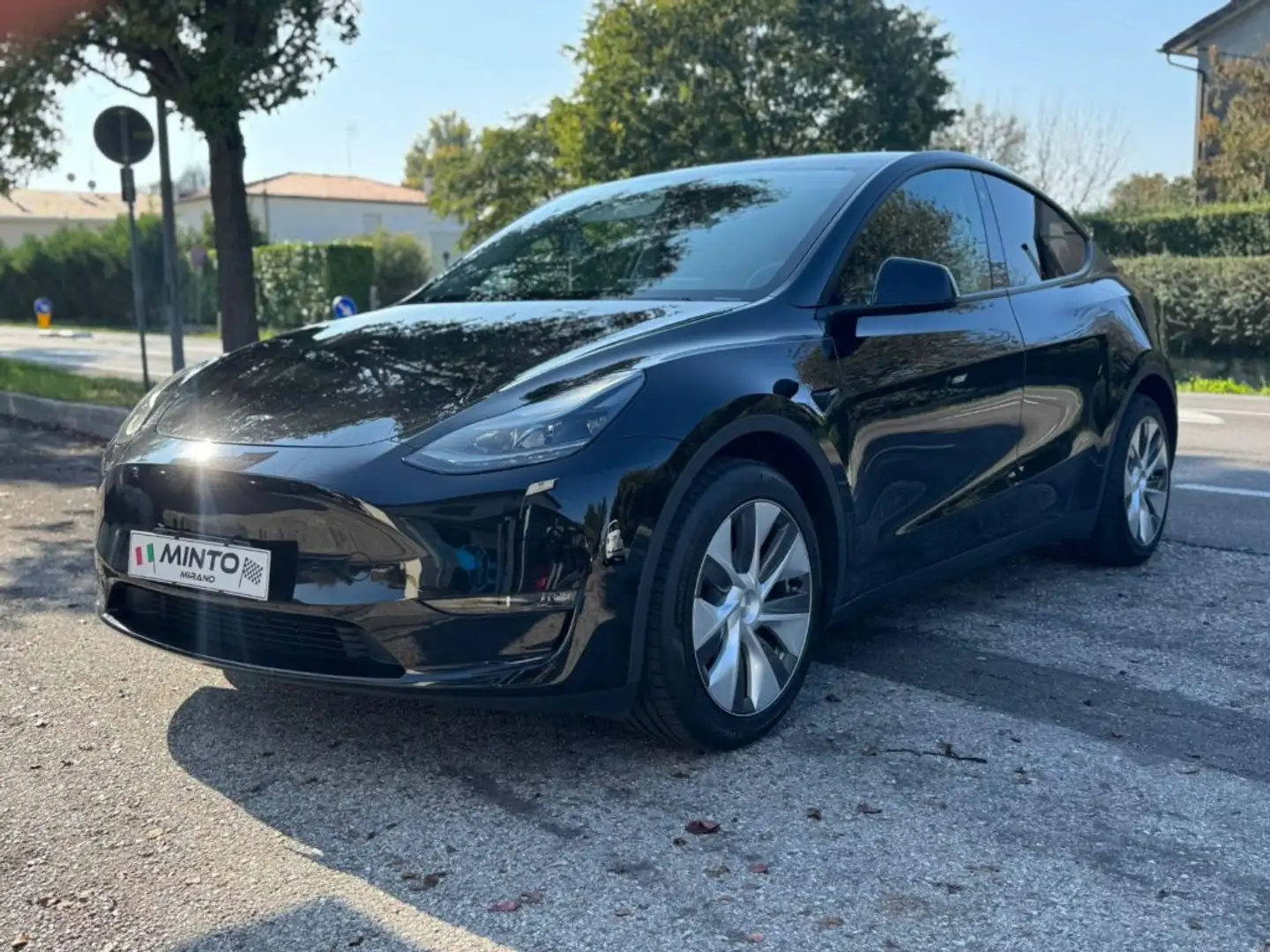 Tesla Model Y LONG RANGE AWD Nero - 1