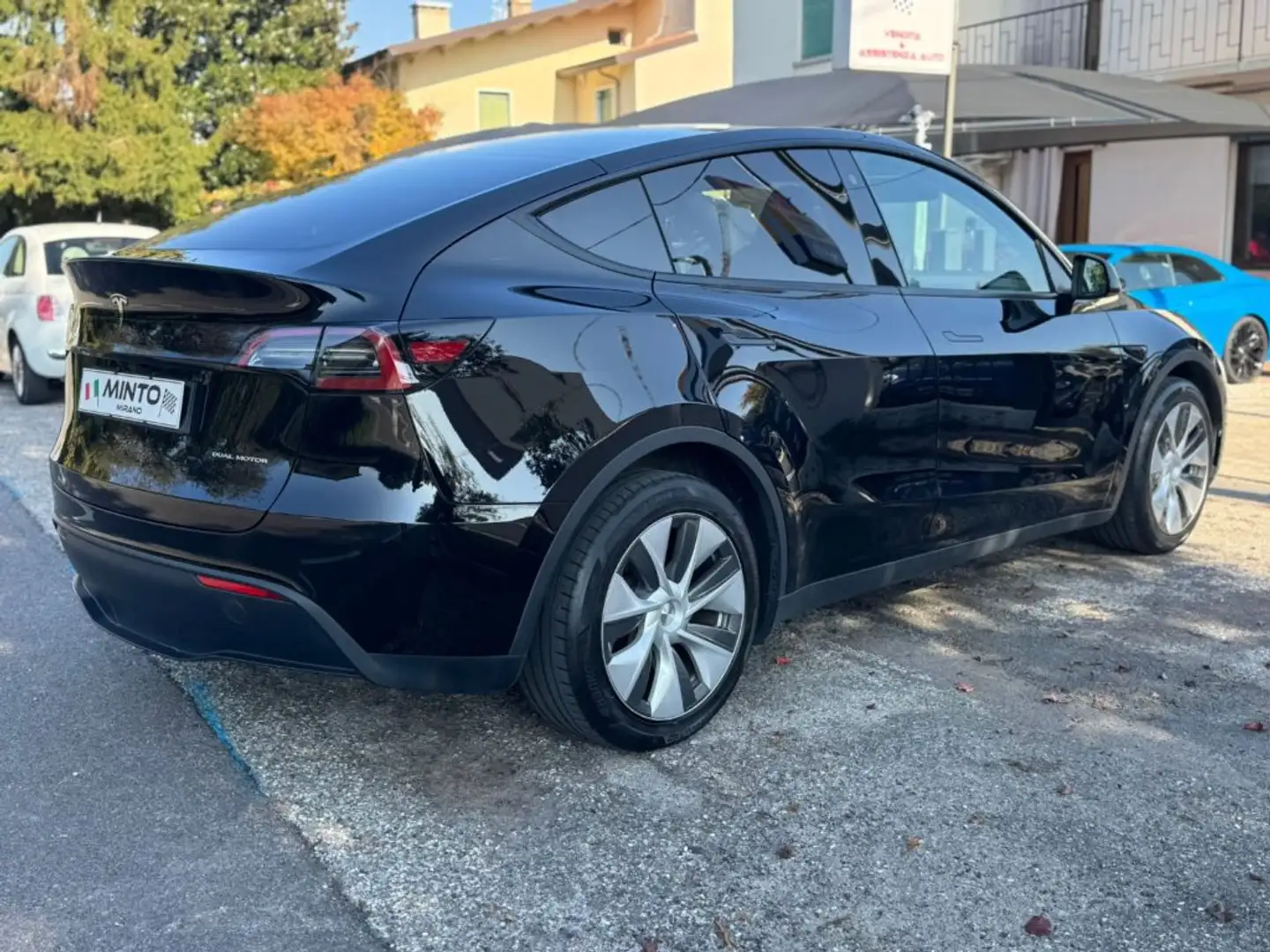 Tesla Model Y LONG RANGE AWD Nero - 2
