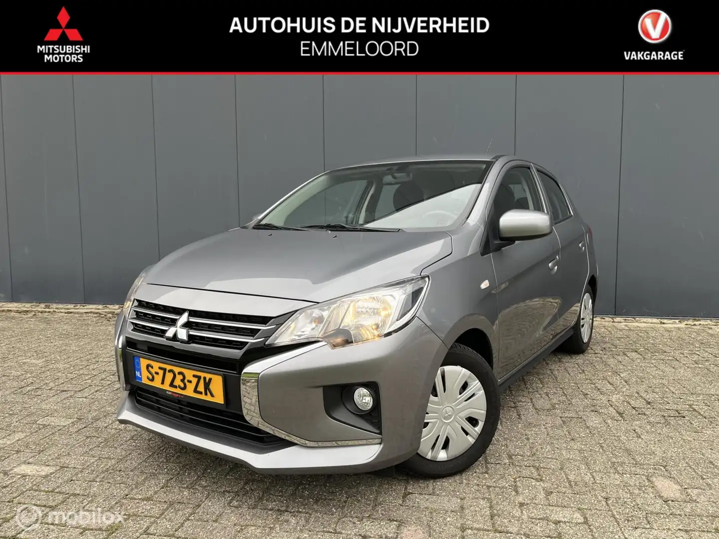 Mitsubishi Space Star 1.2 Connect+ Gris - 1