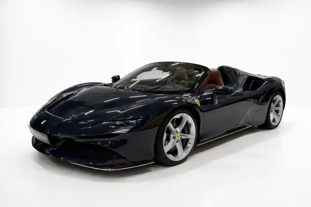 Ferrari SF90 Spider 4.0 V8 Full Carbon in + ext, Carbon Wheels, Dreaml