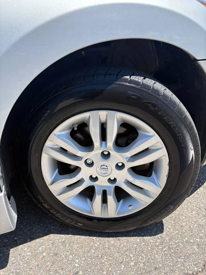Nissan Altima снимка Nissan Altima