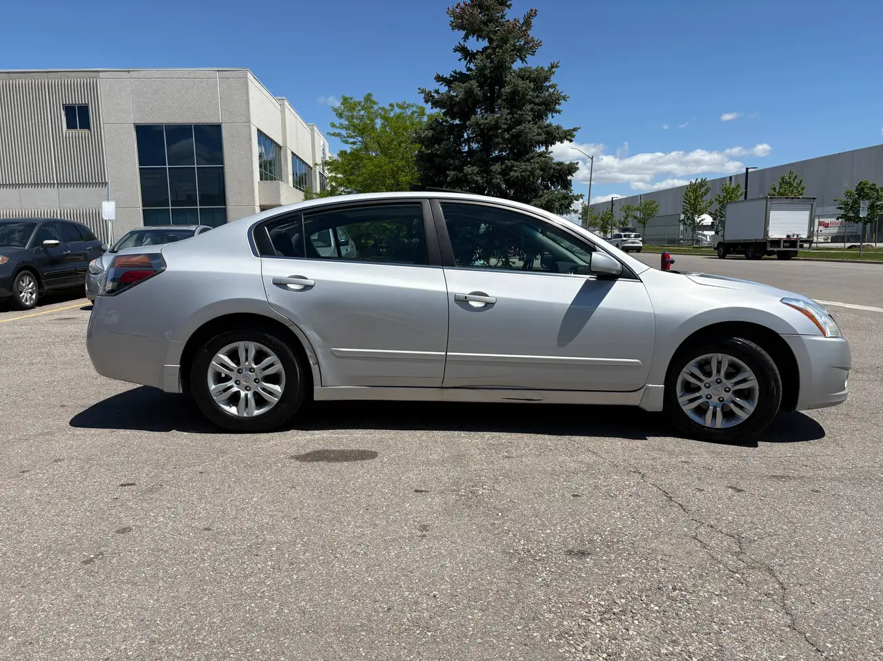 Nissan Altima снимка Nissan Altima