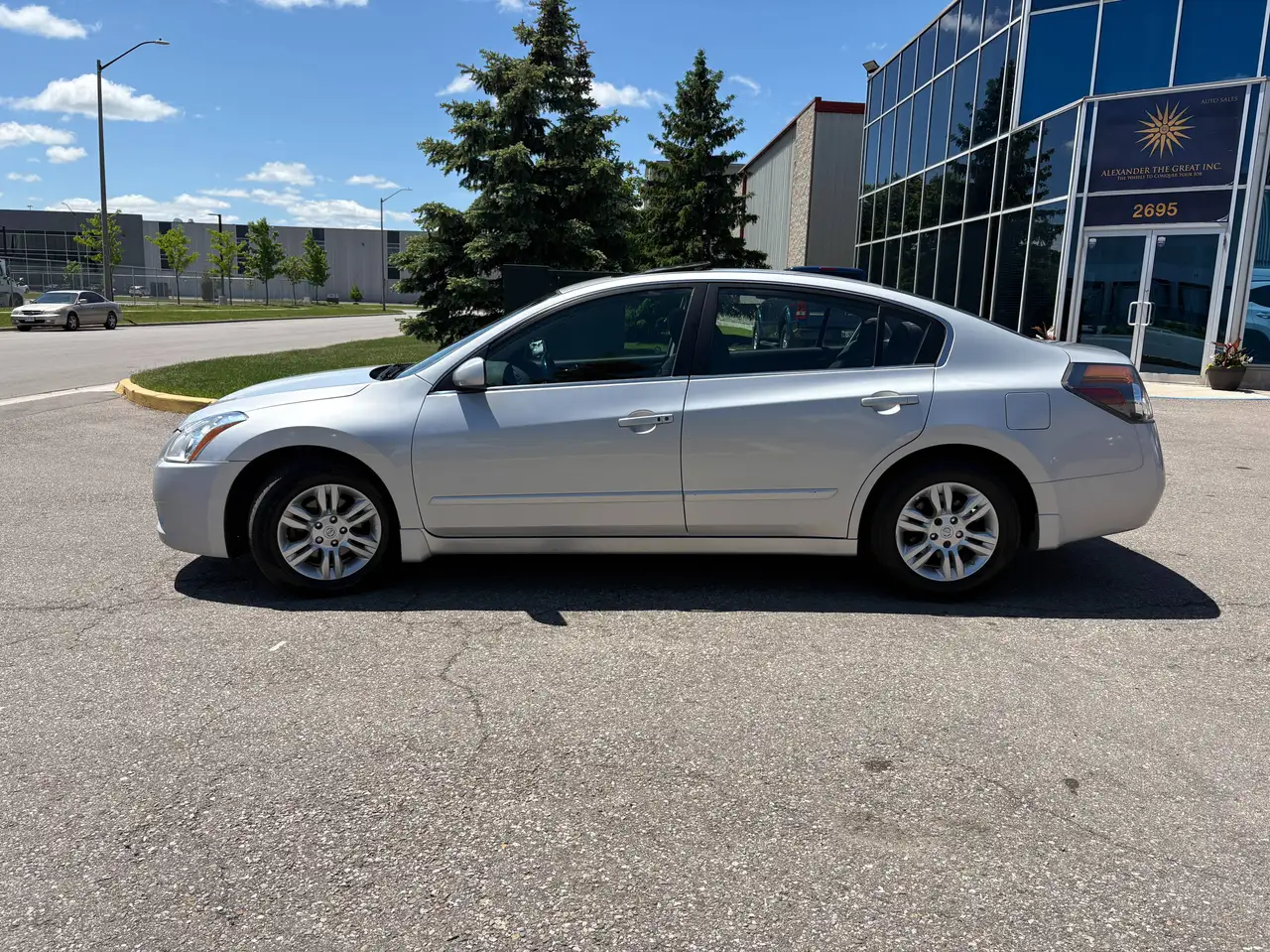 Nissan Altima снимка Nissan Altima