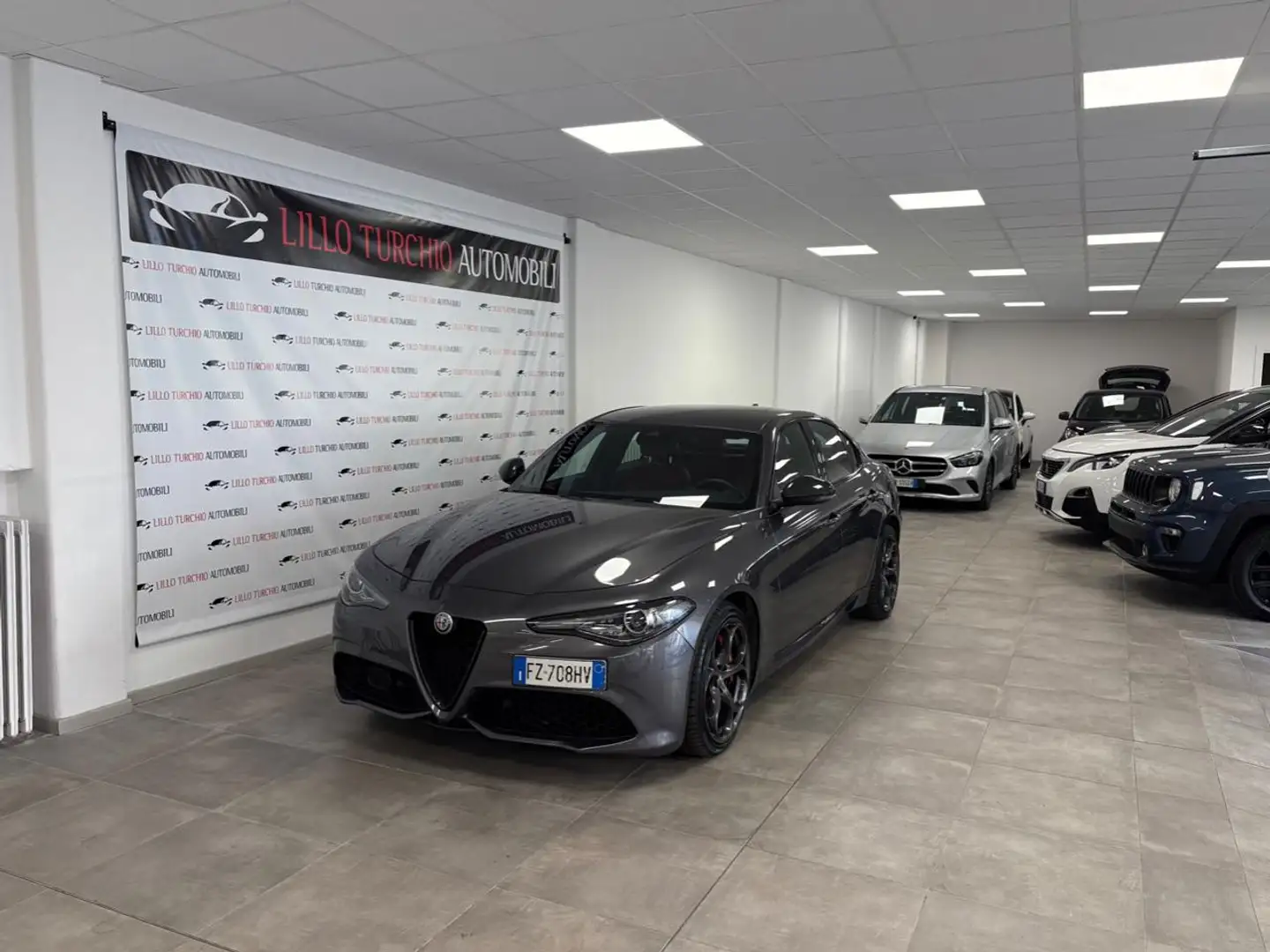 Alfa Romeo Giulia 2.2 Turbodiesel 190 CV AT8 B-Tech IVA ESPOSTA Grau - 1
