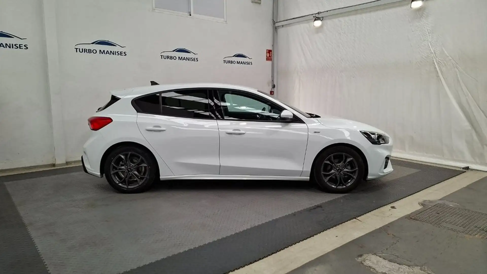 Ford Focus 1.5Ecoblue ST Line 120 Blanco - 2