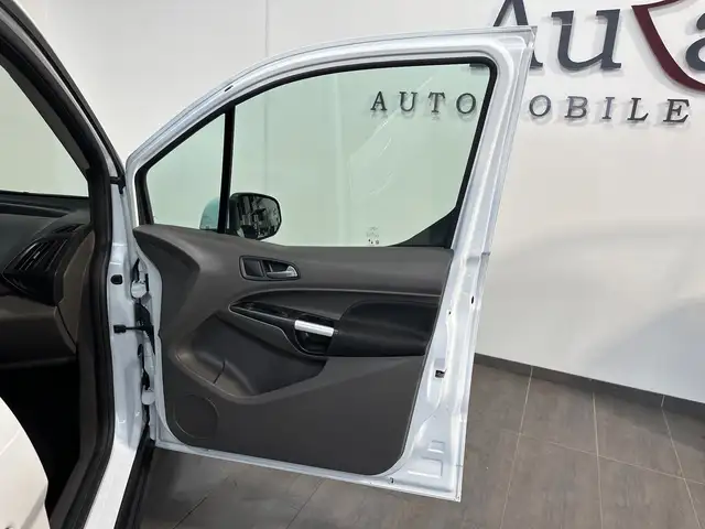 Ford Grand Tourneo Connect view 7