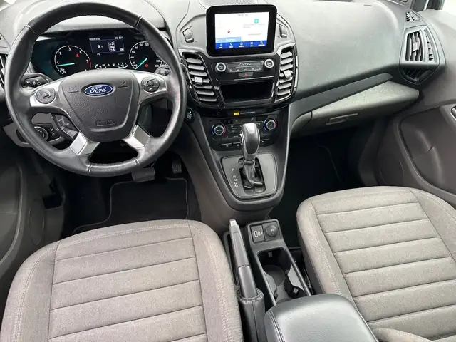 Ford Grand Tourneo Connect view 14