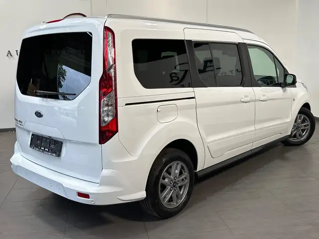 Ford Grand Tourneo Connect view 4