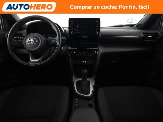 Toyota Yaris Cross view 13