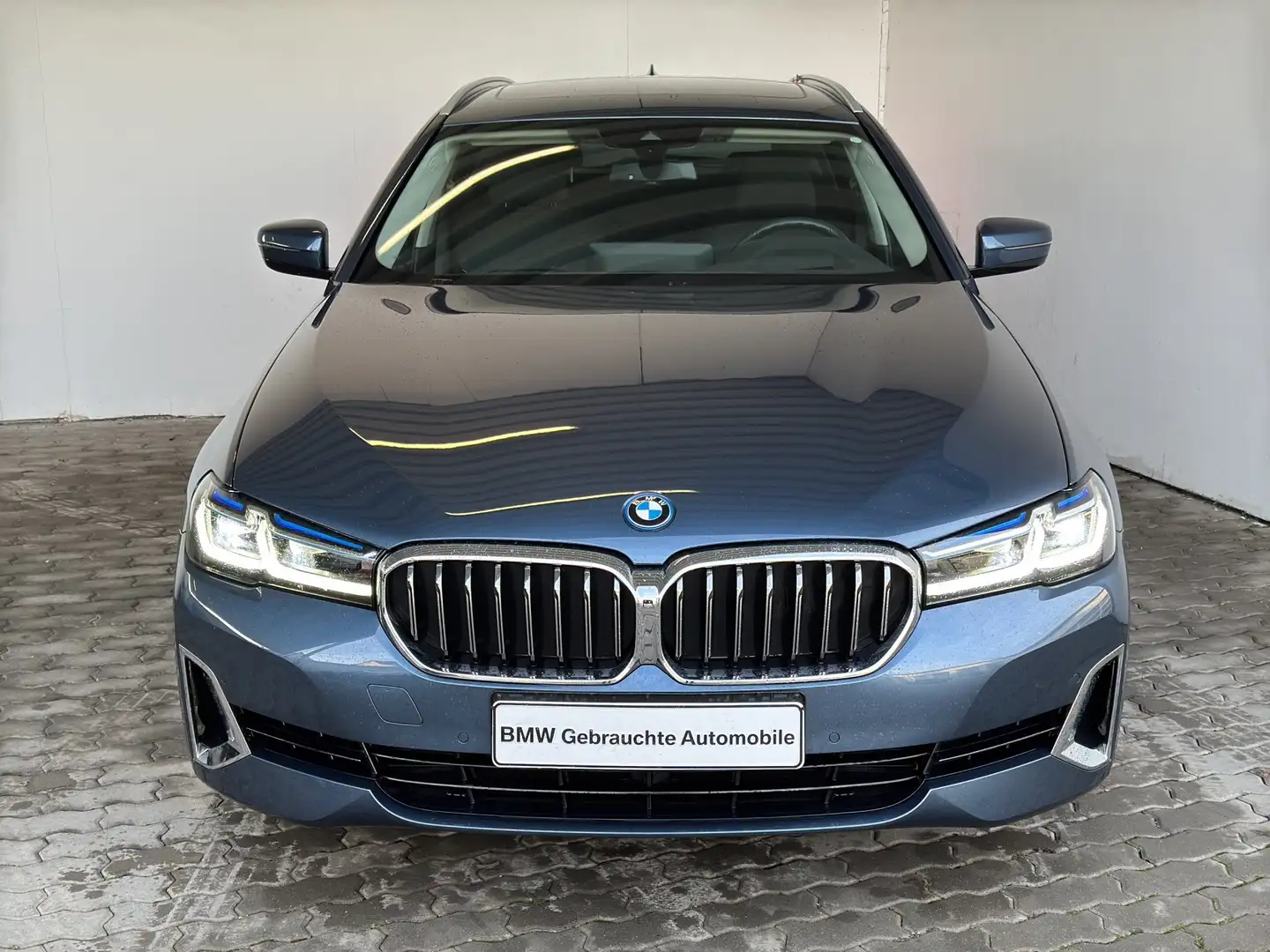 BMW 530 e Touring Luxury Line Navi.Laser.HuD.AHK.Pano Blau - 2