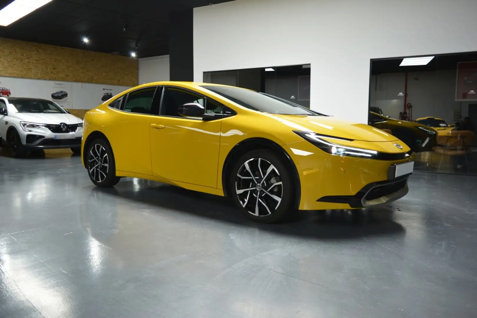 Toyota Prius Berlina Automático de 5 Puertas Amarillo - 2