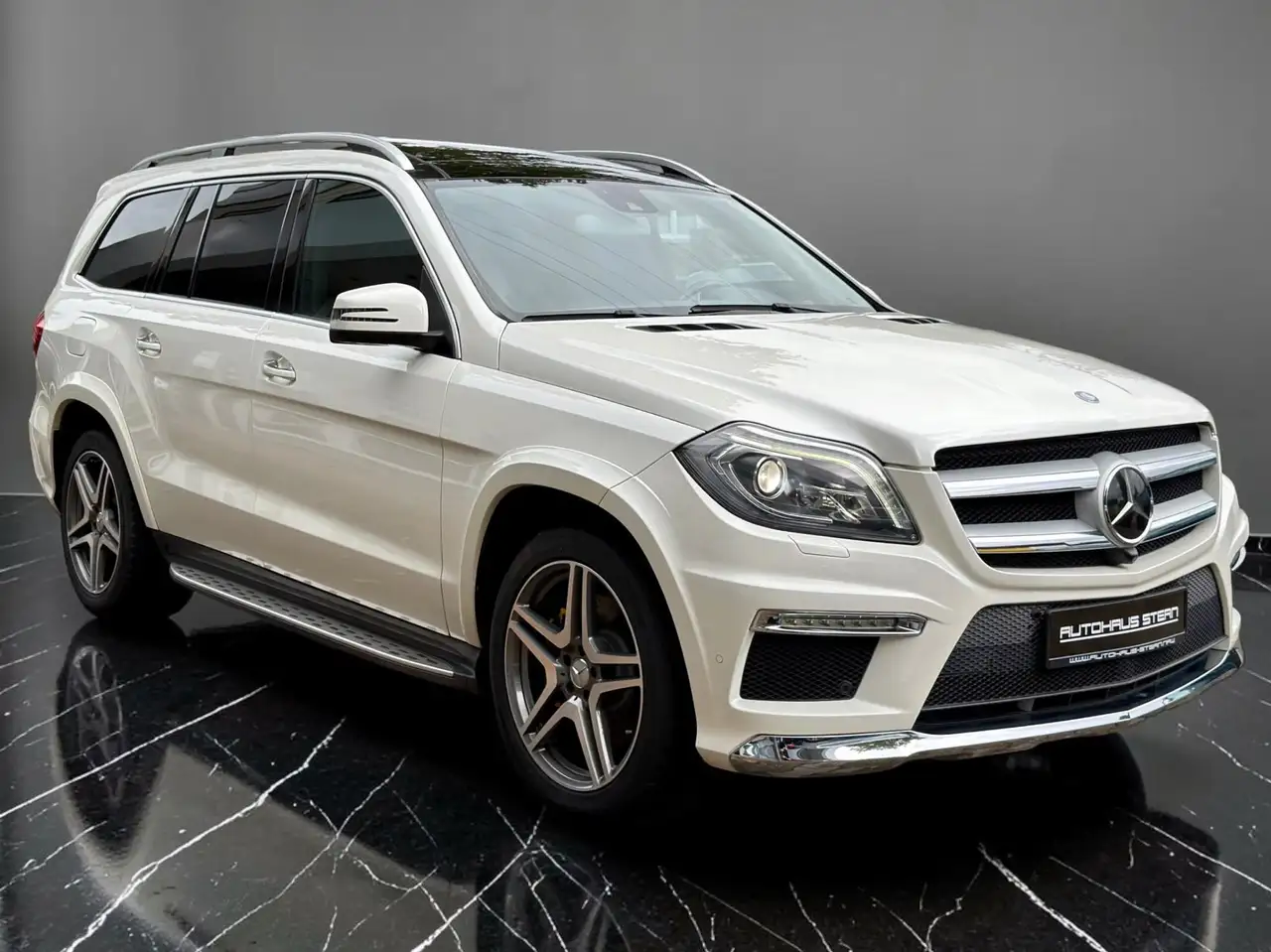 Mercedes-Benz GL 500 AMG Line*4matic*Panorama*Sitzbelüftung*VOLL — photo 1 of 30