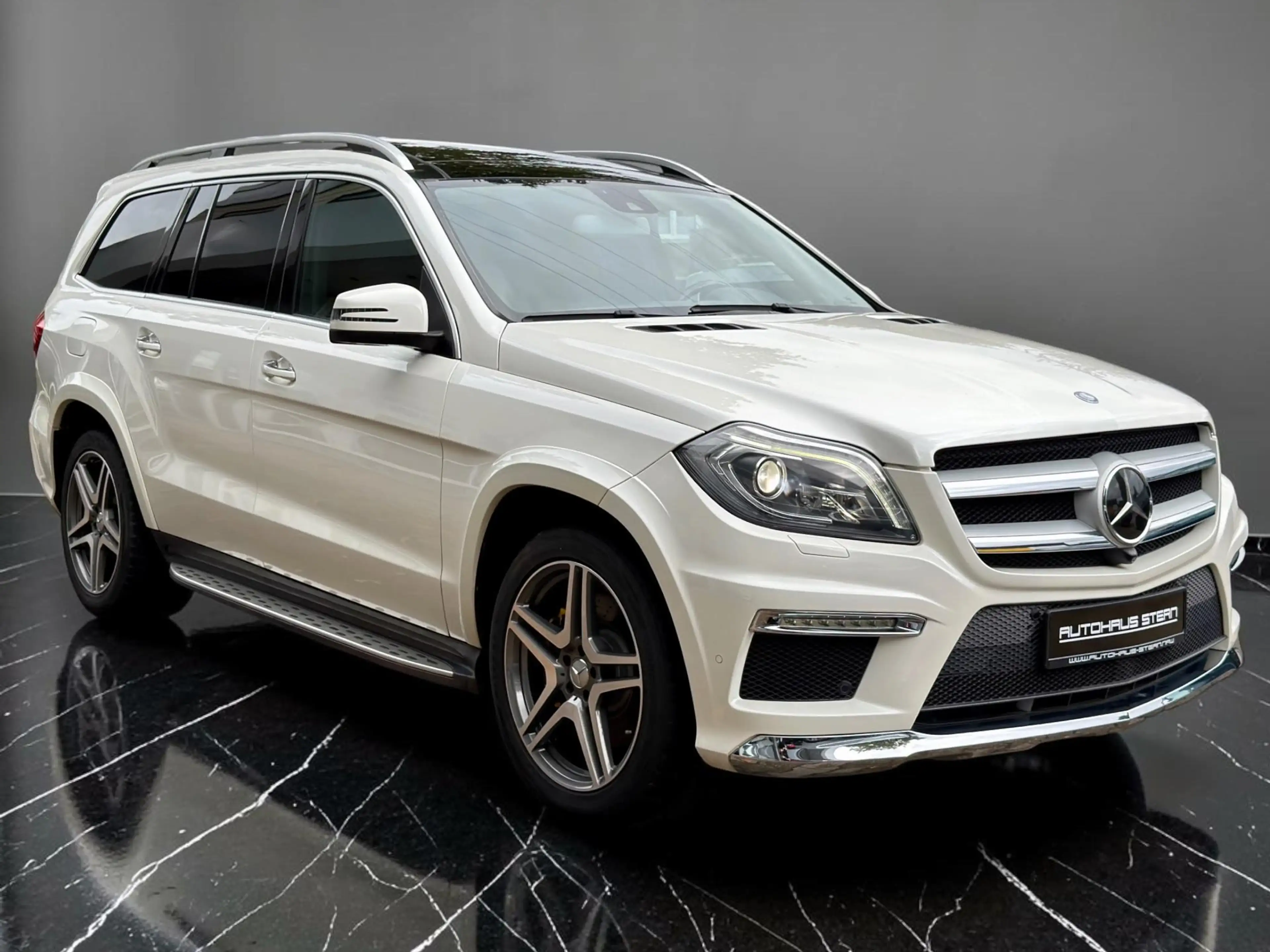 Mercedes-Benz GL 500 AMG Line*4matic*Panorama*Sitzbelüftung*VOLL