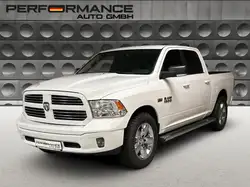 Dodge RAM 5,7 Hemi Crew Cab Kamera PDC