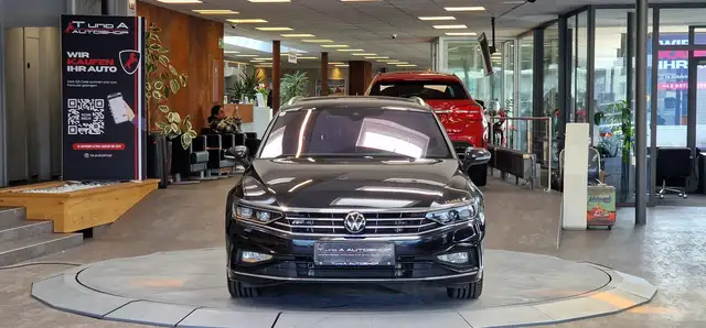 Volkswagen Passat view 2