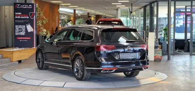 Volkswagen Passat view 6
