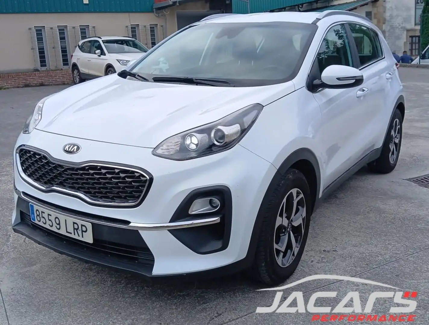 Kia Sportage 1.6 MHEV Black Edition 100kW (136CV) 4x2 Weiß - 1