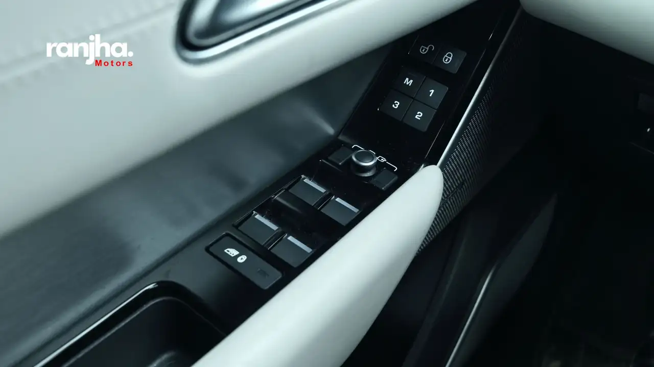 Land Rover Range Rover Velar снимка Land Rover Range Rover Velar