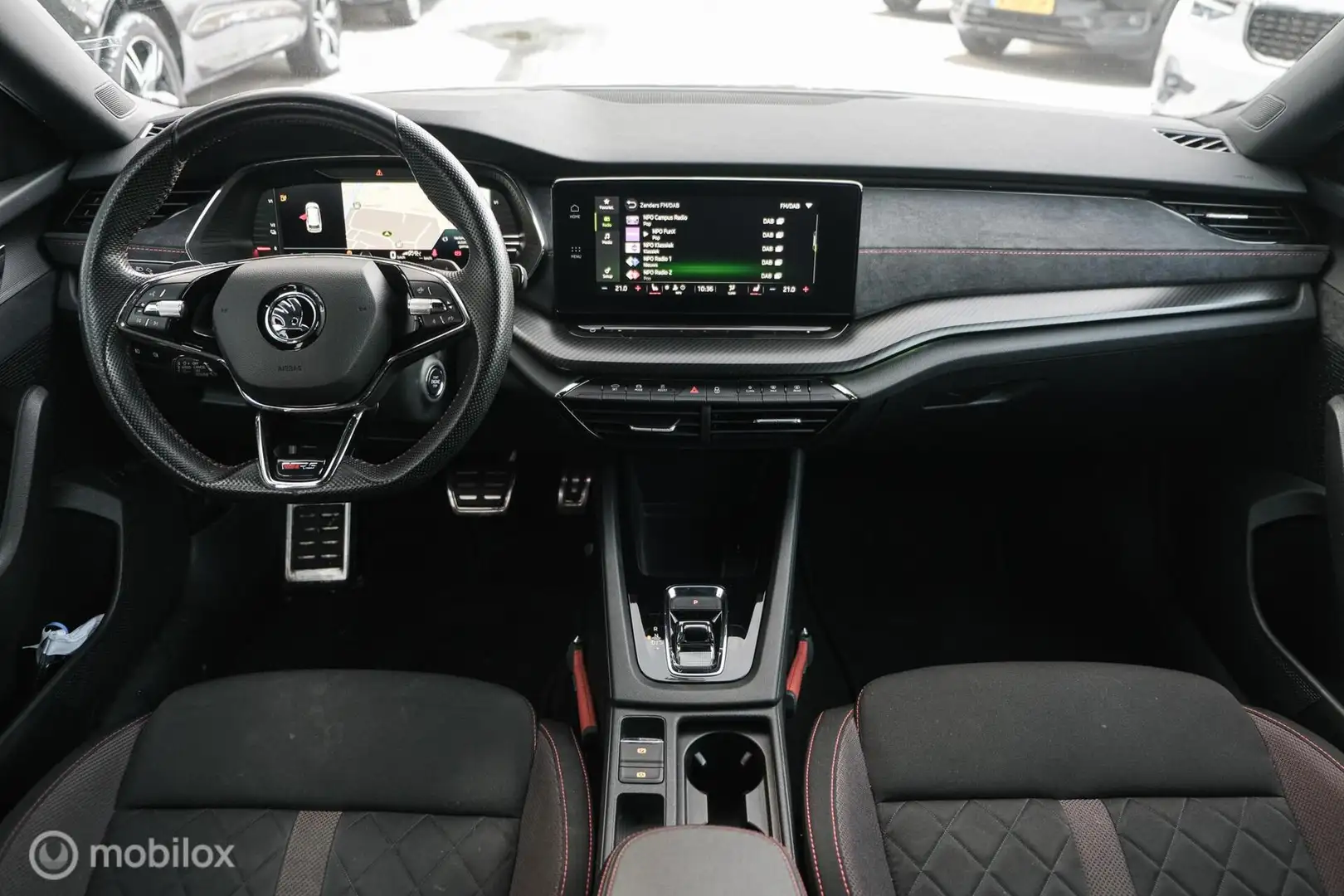 Skoda Octavia 1.4 TSI RS iV PHEV Business | RS Stoelen | Carplay Grau - 2