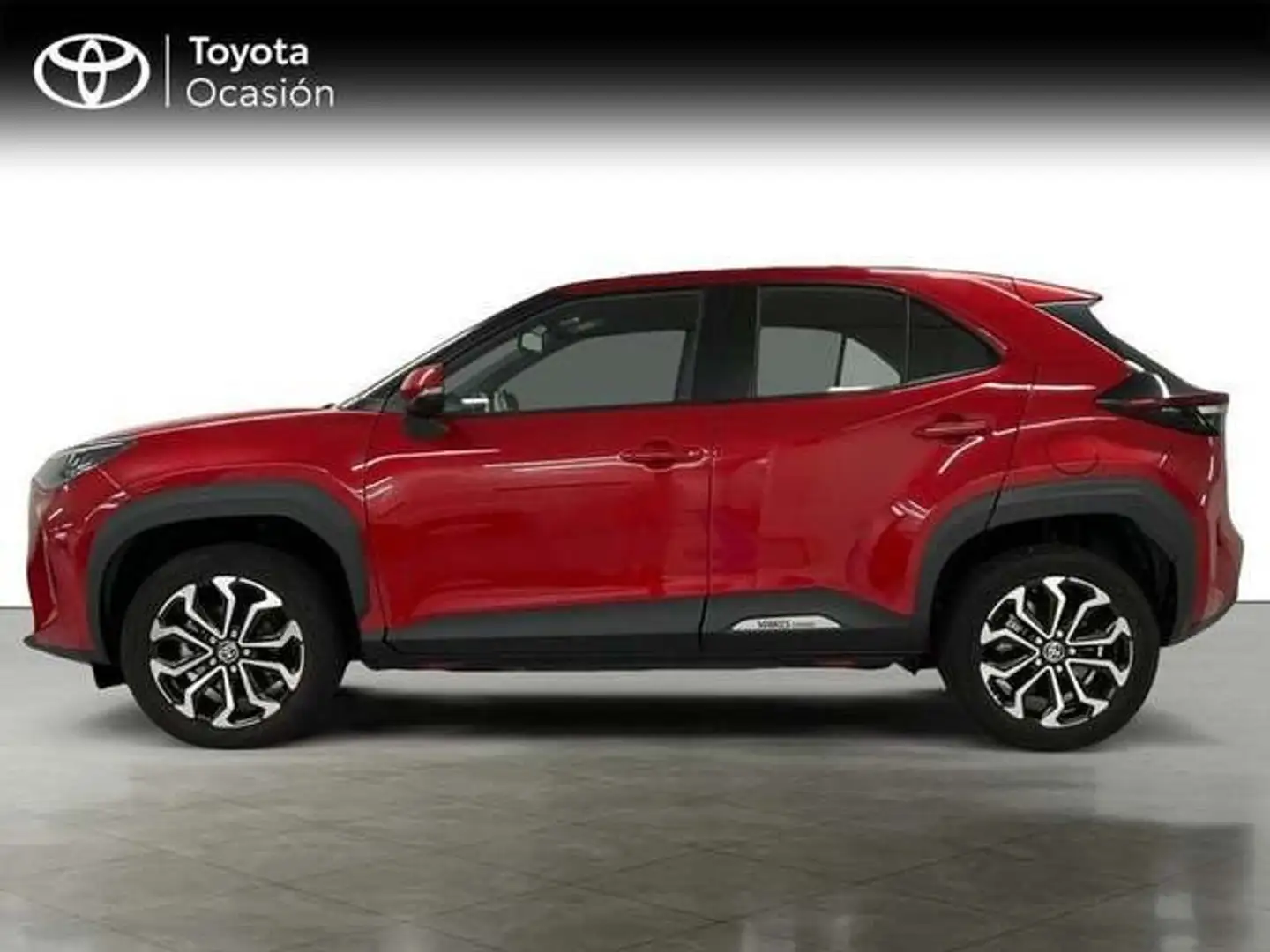 Toyota Yaris Cross 120H Active Tech Rojo - 2