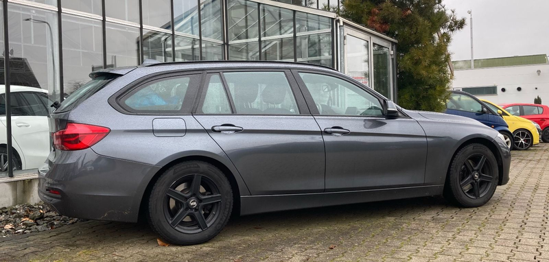 BMW 318 d Touring Sport Line Automatik Navi Alu PDC — photo 4