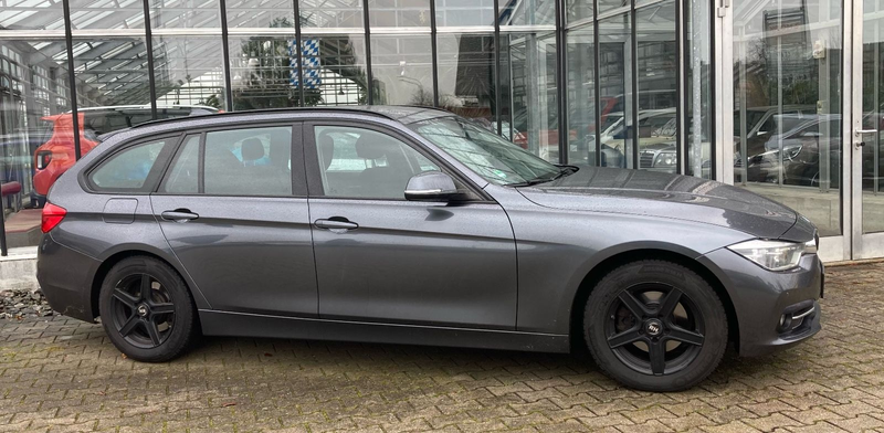 BMW 318 d Touring Sport Line Automatik Navi Alu PDC — photo 3