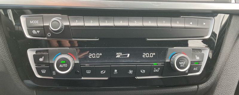 BMW 318 d Touring Sport Line Automatik Navi Alu PDC — photo 9