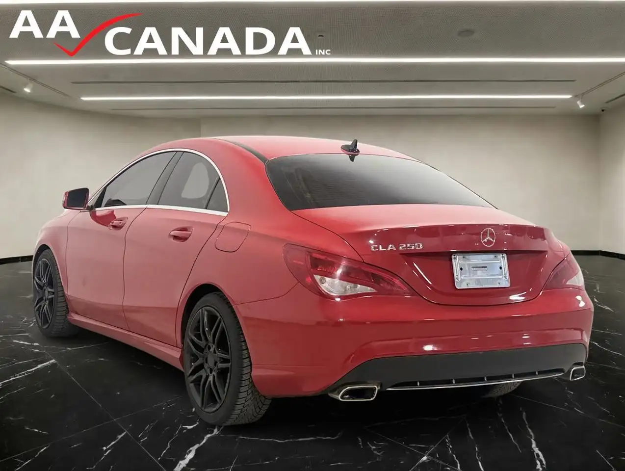 Mercedes-Benz CLA снимка Mercedes-Benz CLA