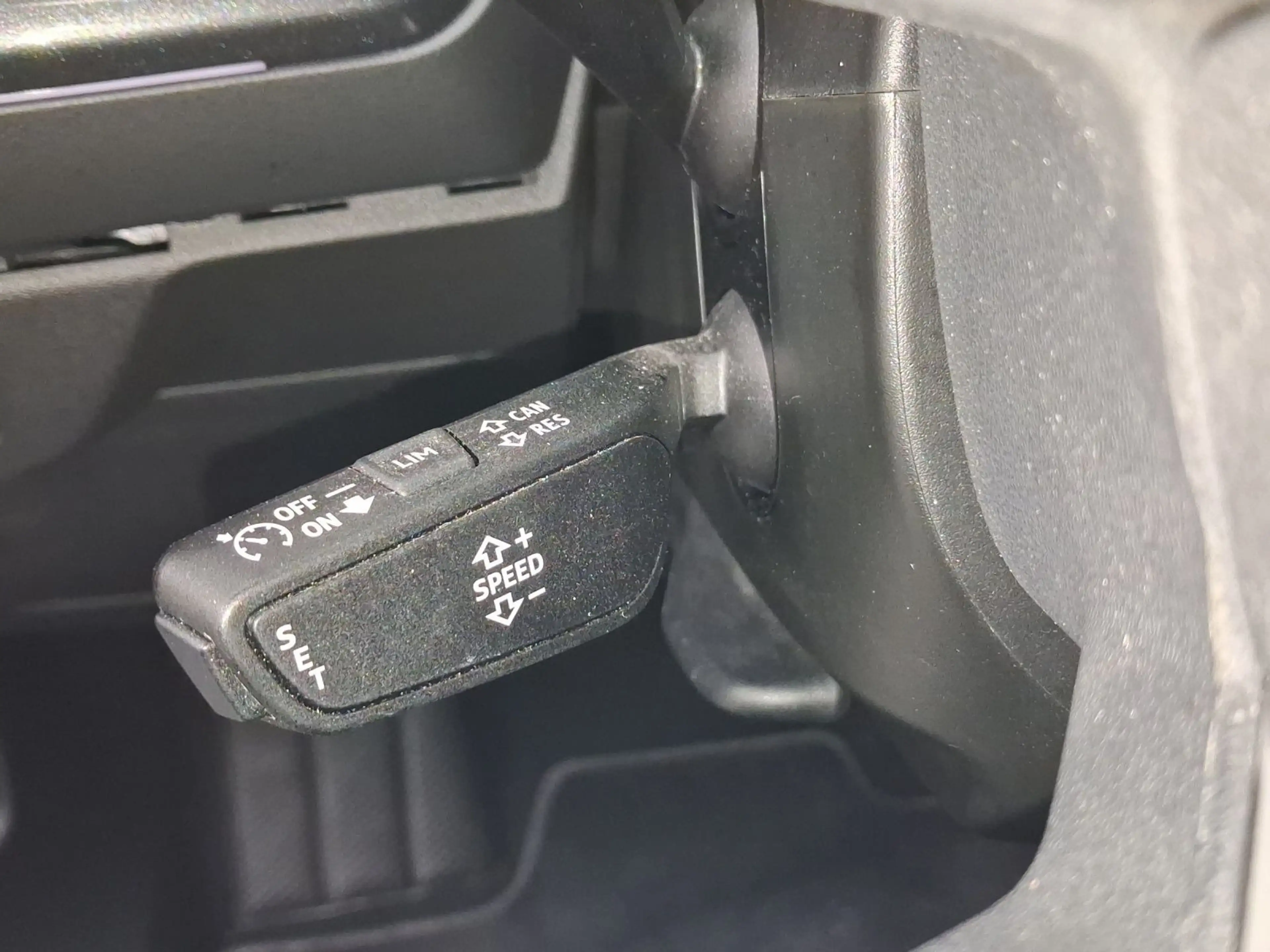 Audi Q4 e-tron Sportback 35 2x S LINE MATRIX NAVI+ — photo 18