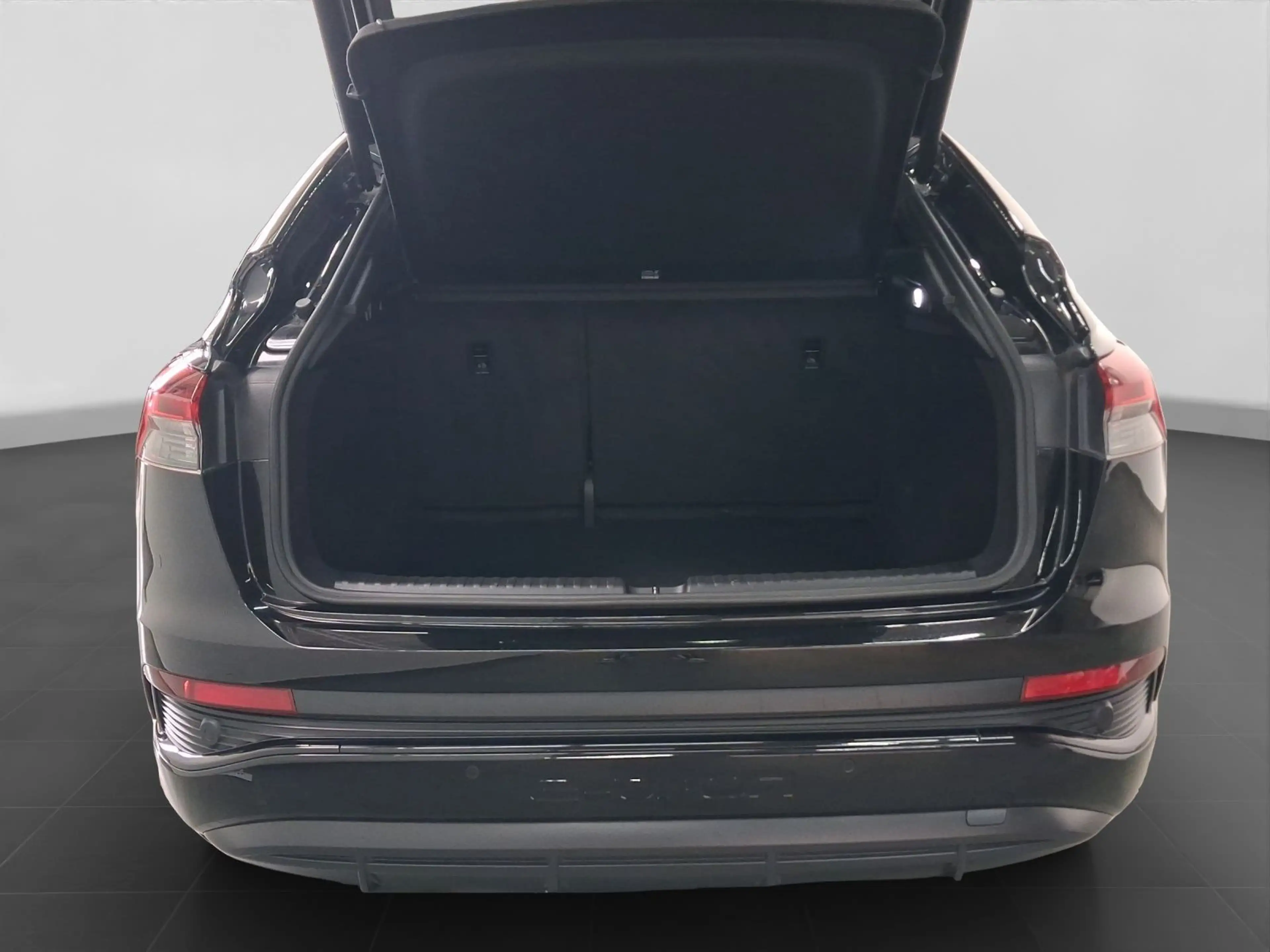 Audi Q4 e-tron Sportback 35 2x S LINE MATRIX NAVI+ — photo 17