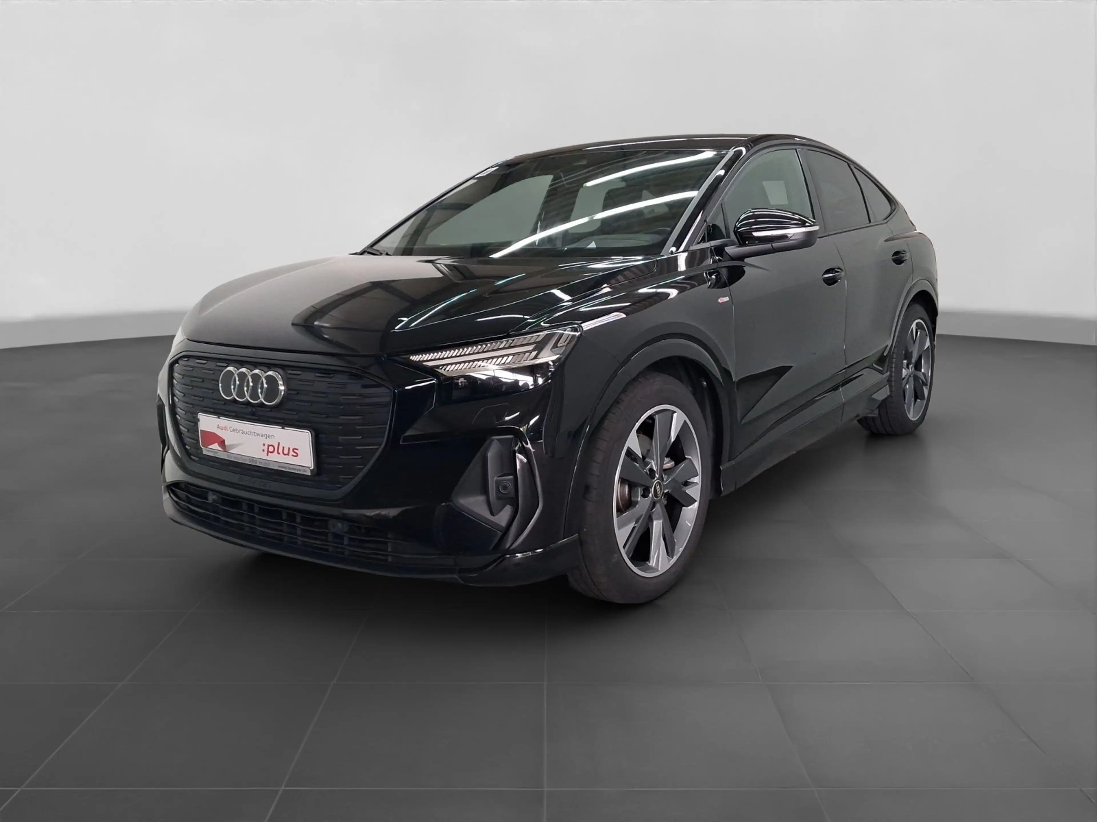 Audi Q4 e-tron Sportback 35 2x S LINE MATRIX NAVI+ — photo 2