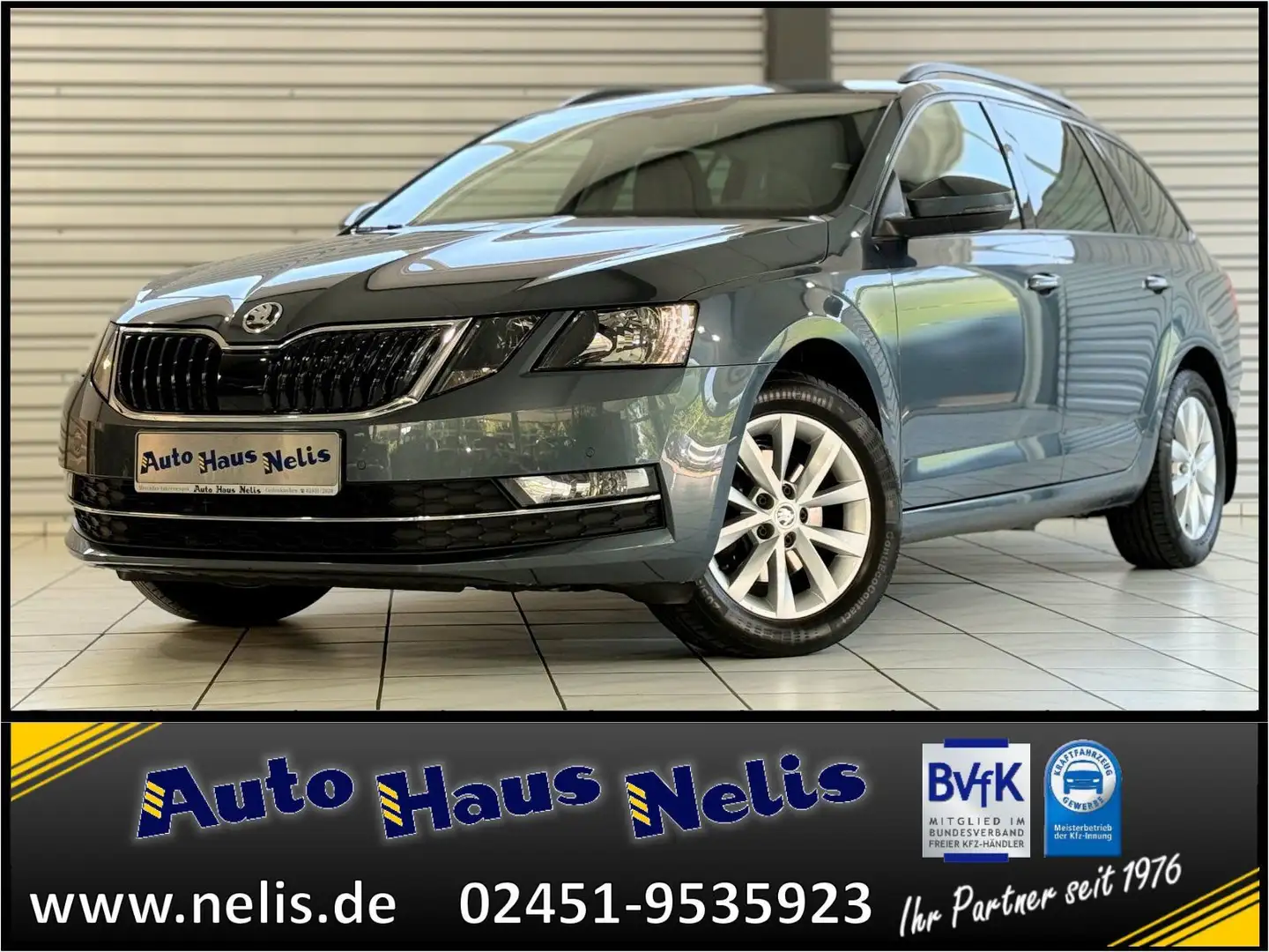 Skoda Octavia 1,5 TSI Combi Style DAB PDC Sitzheizung Grijs - 1