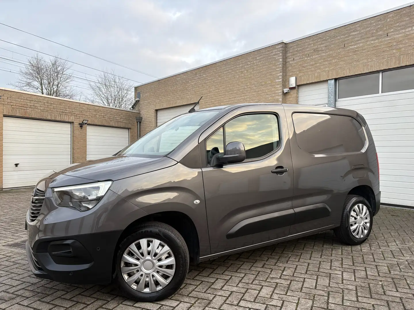 Opel Combo Combo Cargo 1.2 DIT Edition / 12 Maanden Garantie Gris - 2