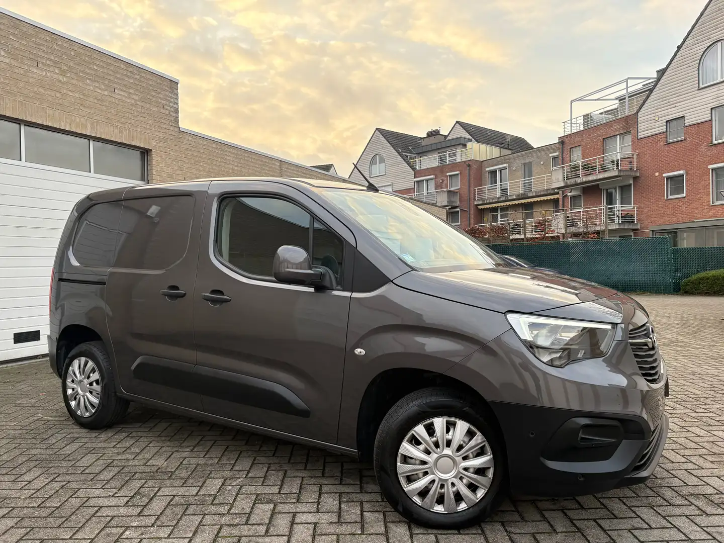 Opel Combo Combo Cargo 1.2 DIT Edition / 12 Maanden Garantie Gris - 1