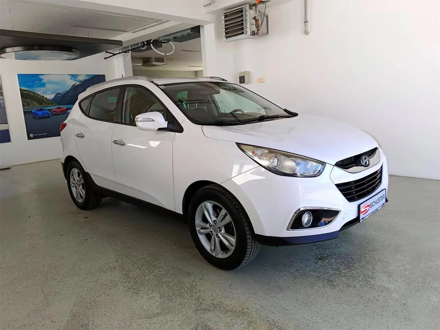 Hyundai iX35 1,7 CRDi Premium Weiß - 1