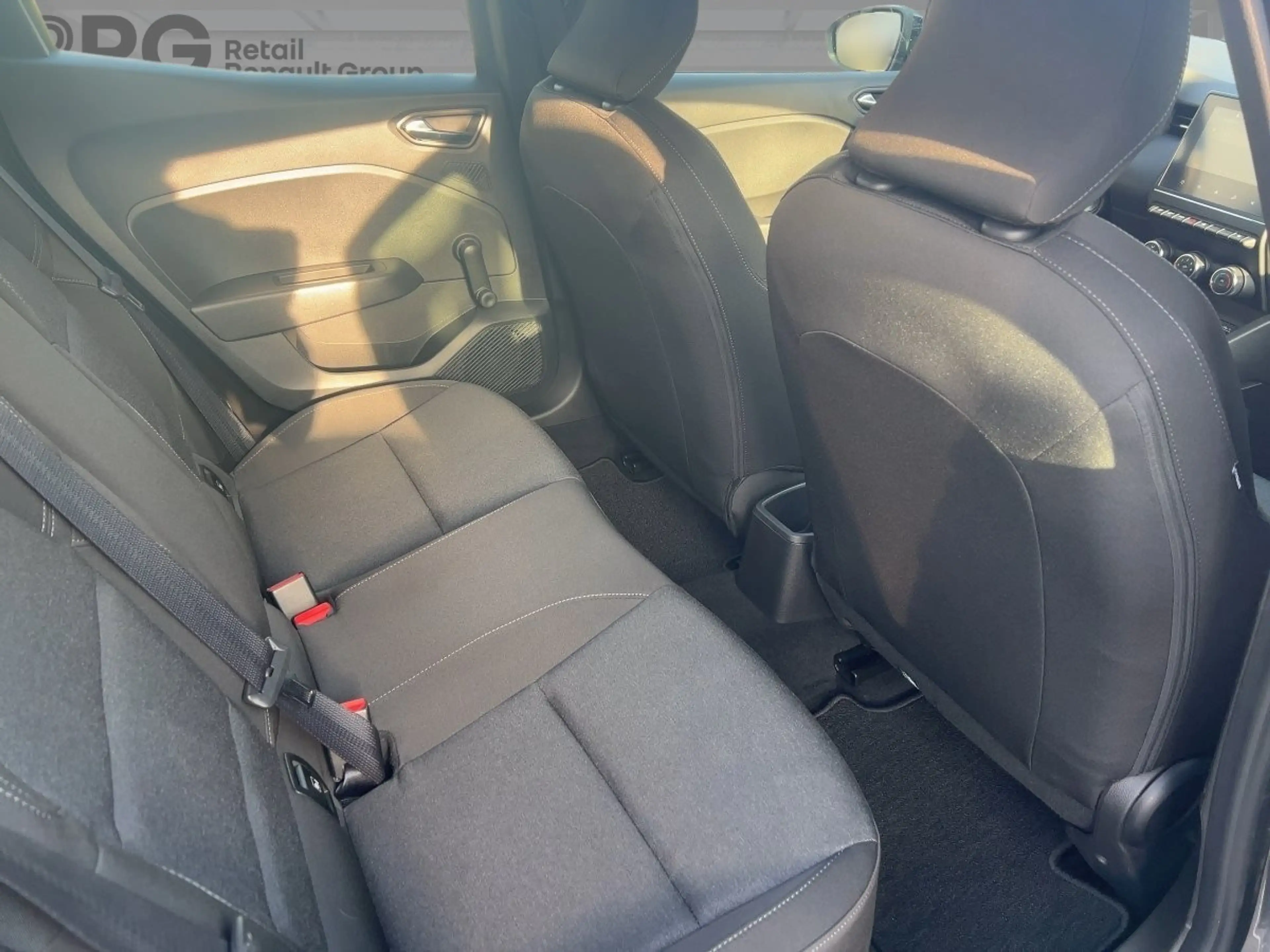 Renault Clio EQUILIBRE TCe 90 Apple CarPlay SHZ PDC KLIMA — photo 9