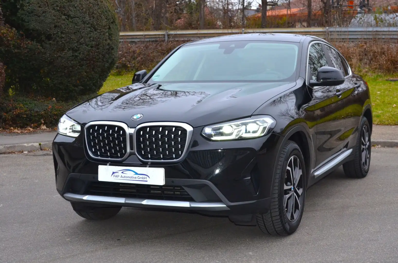 BMW X4 xDrive 20 d TOP Zustand Schwarz - 1