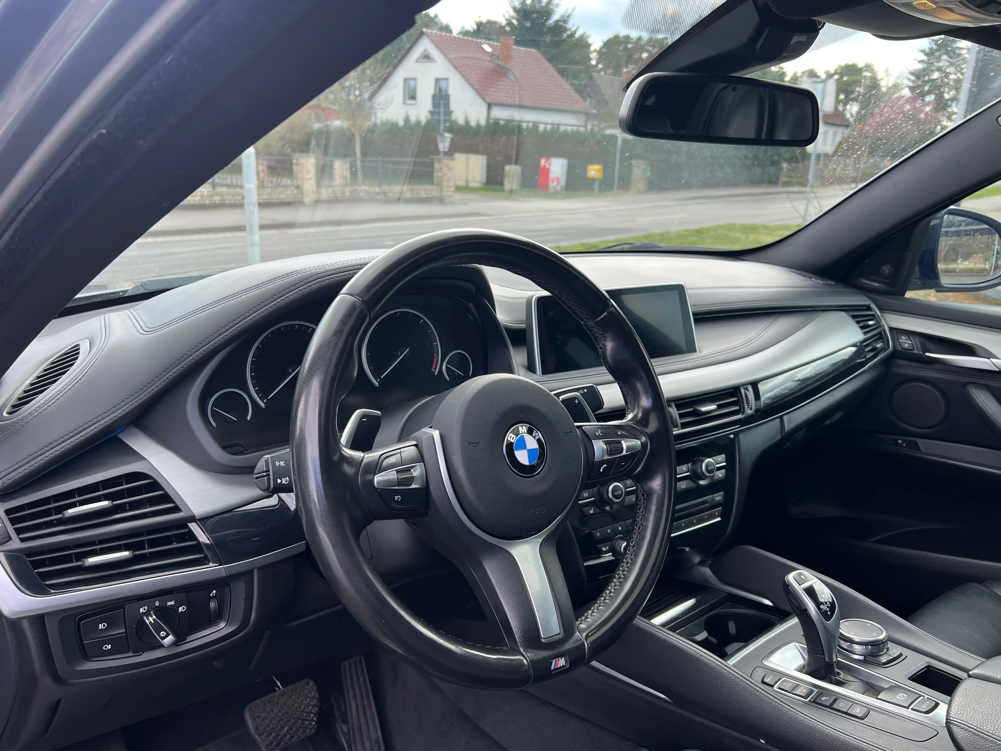 BMW X6 xDrive 40 d — photo 12