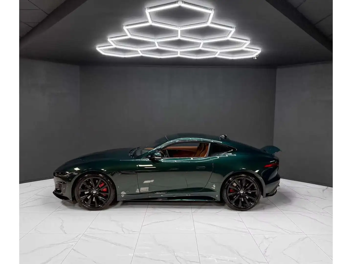 Jaguar F-Type Coupe R AWD P575 V8 British Racing Green Vert - 2