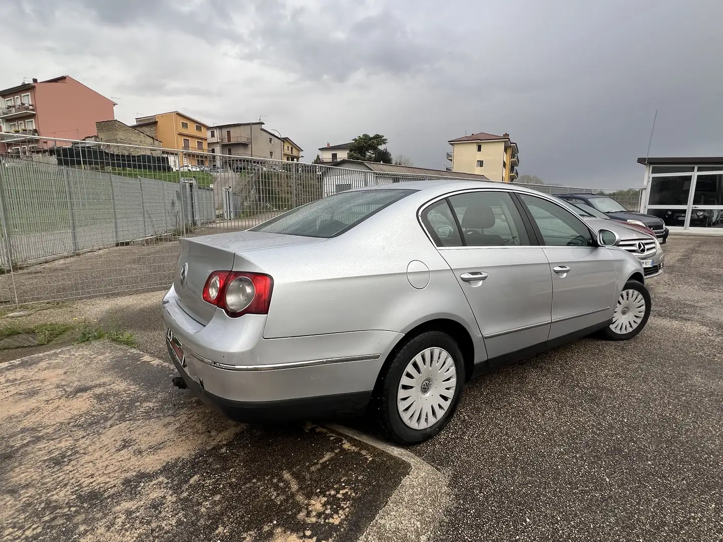 Volkswagen Passat 2.0 tdi Comfortline dpf neopatentati Argento - 2