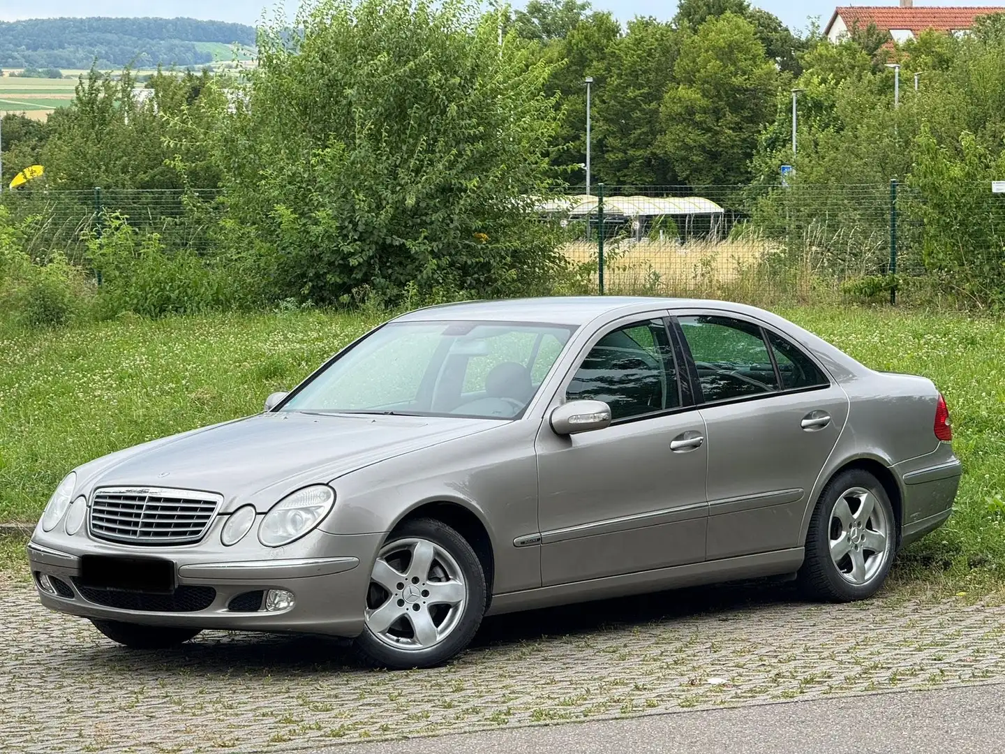 Mercedes-Benz E 270 CDI Elegance guter Zustand Tüv Neu Grijs - 2
