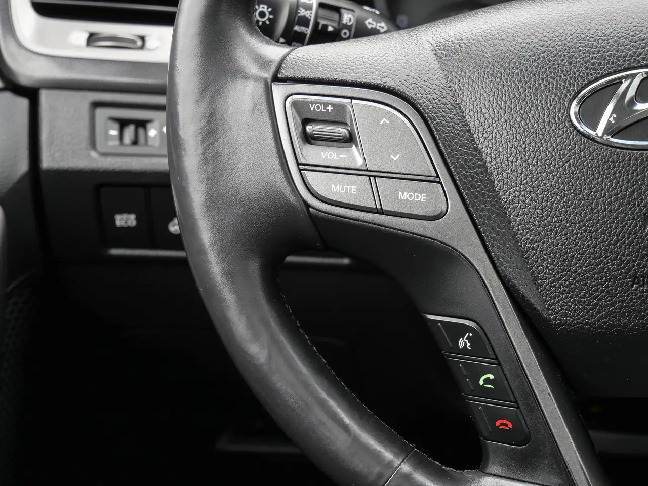 Hyundai SANTA FE снимка Hyundai SANTA FE