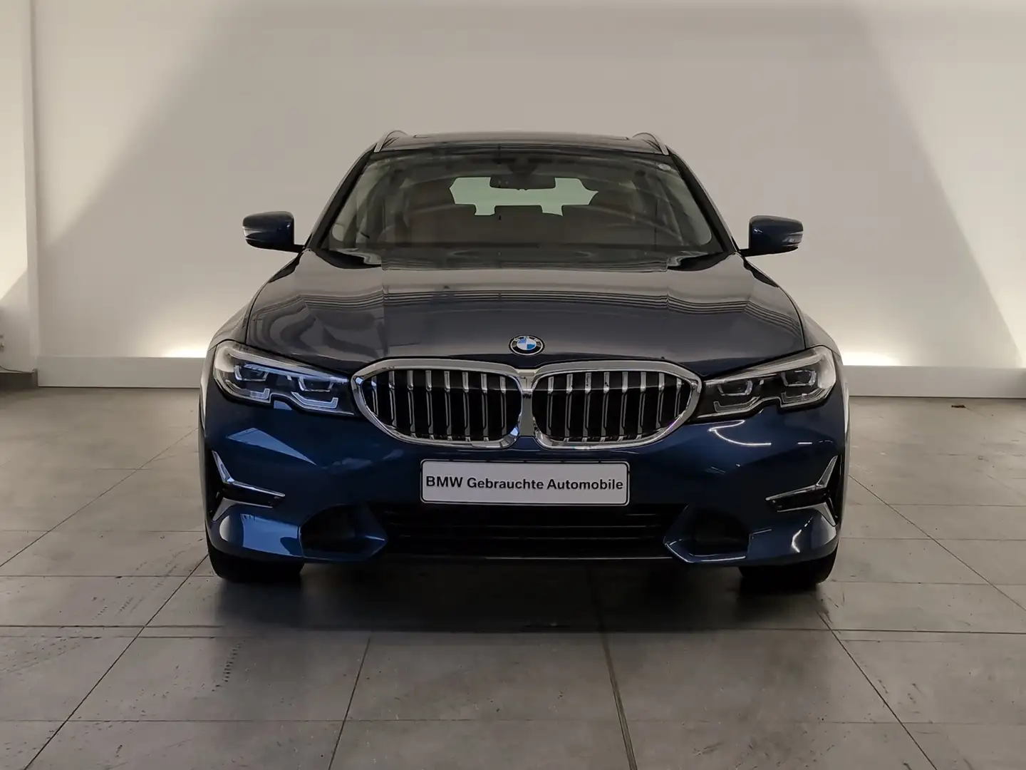 BMW 320 d xDrive T. Luxury Line HiFi/Pano/Lordose Hifi/Lor Blau - 2