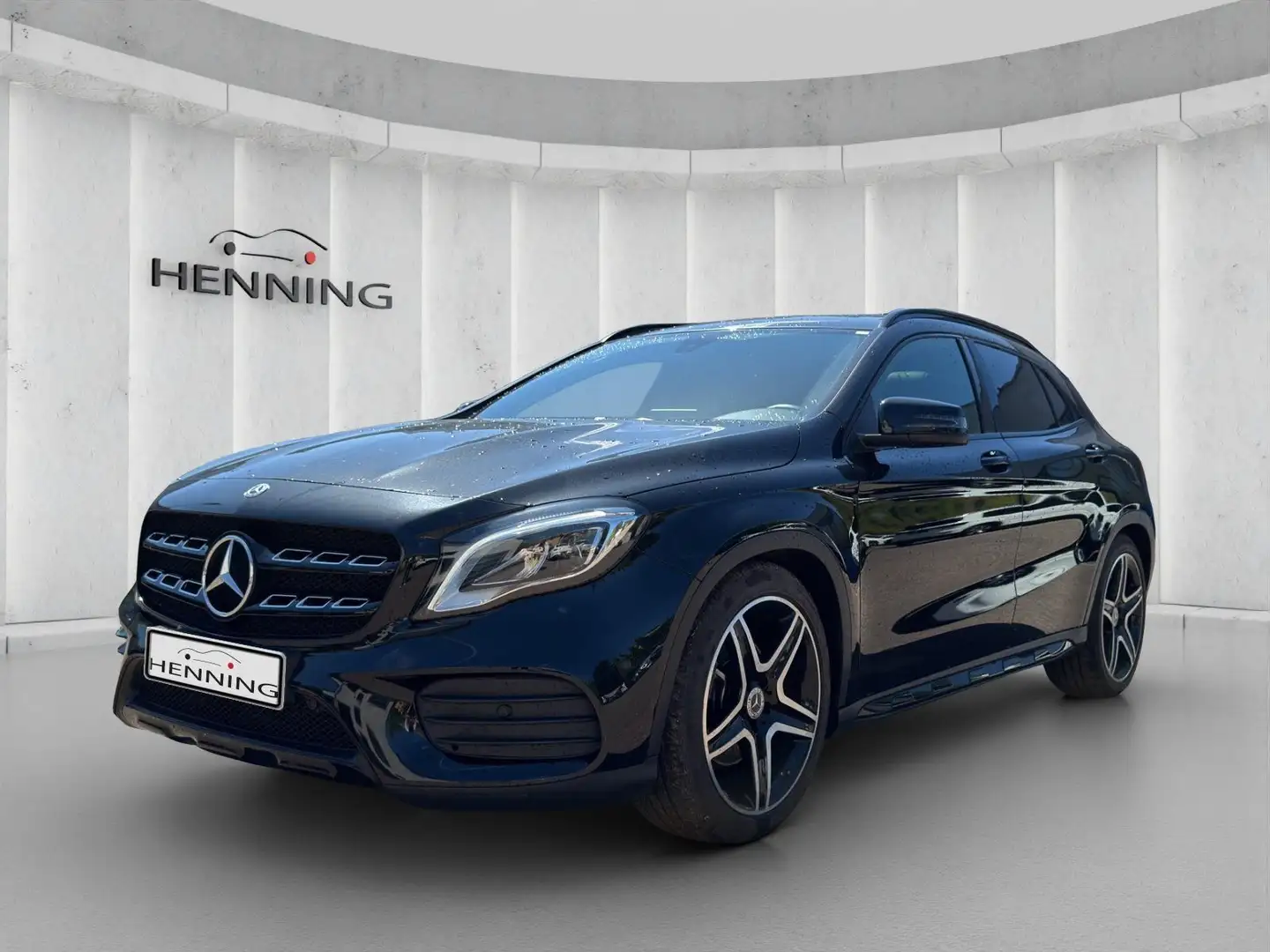 Mercedes-Benz GLA 220 4M AMG Sport Night-Paket Pano Ambiente Negro - 1