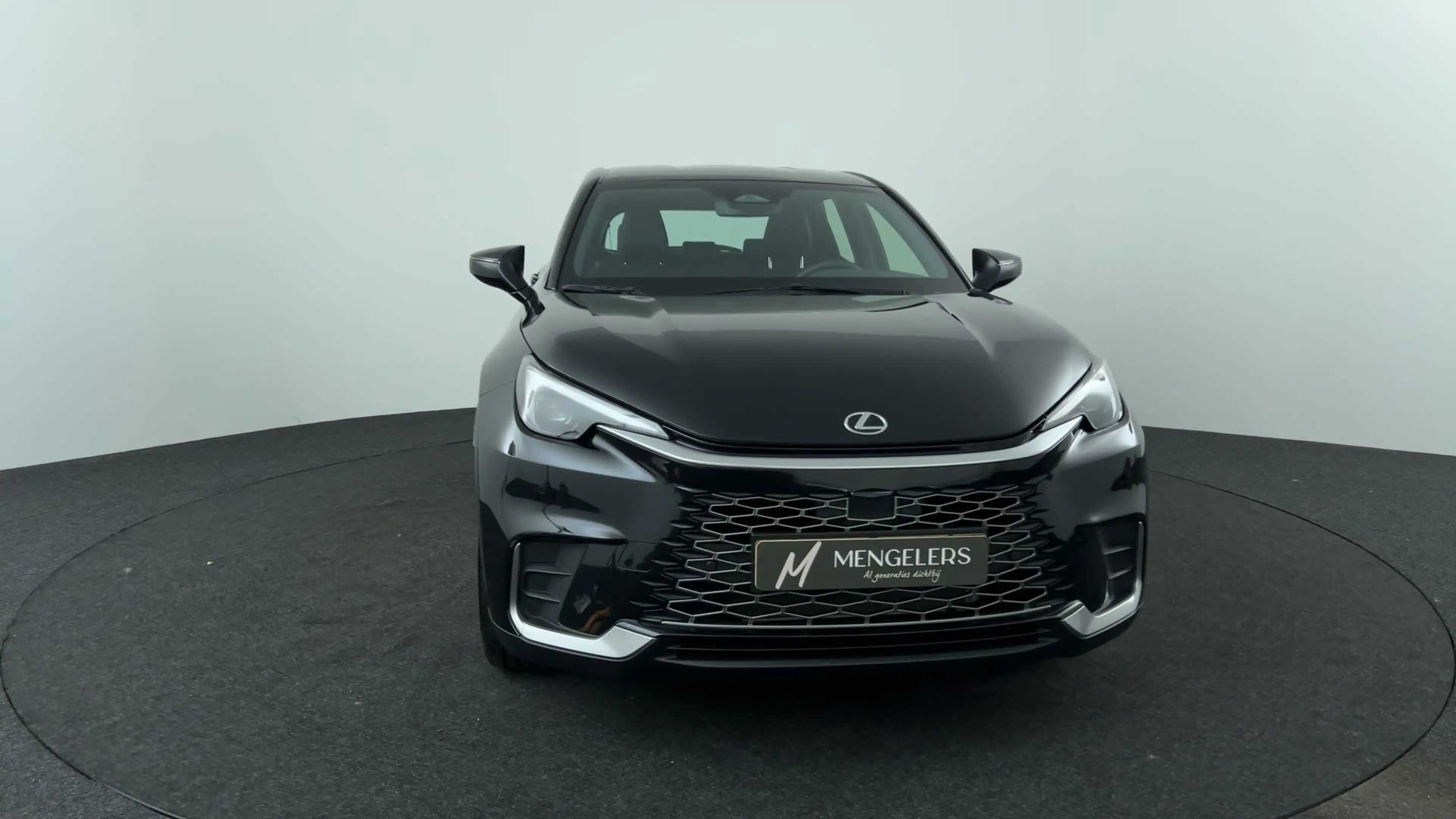 Lexus LBX 1.5 Elegant 2WD — photo 8