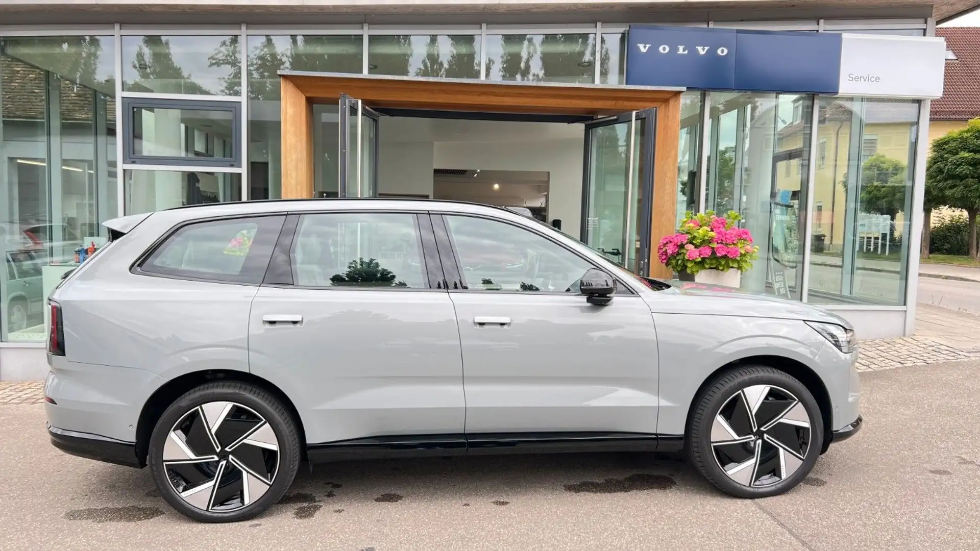 Volvo EX90 Ultra Twin Performance 7 Sitze/Bowers & Wil Grau - 2