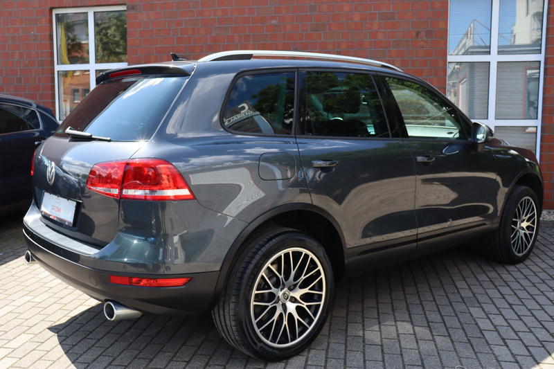 Volkswagen Touareg V6 3.0 TDI BMT Terrain Tech Leder Pano — photo 7