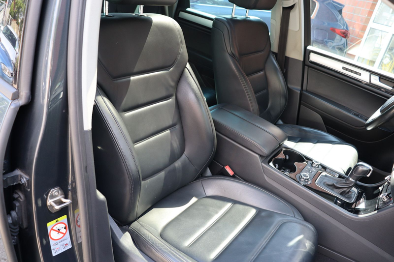 Volkswagen Touareg V6 3.0 TDI BMT Terrain Tech Leder Pano — photo 15