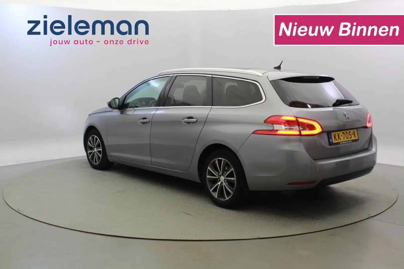 Peugeot 308 SW 1.2 PureTech Premium - Panorama, Navi, Cruise, Šedá - 2